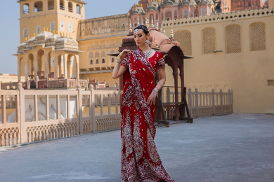 【日本語ガイド】【4泊5日】
＜空港発市内解散＞ラグジュアリー車で巡る8つの世界遺産ツアー