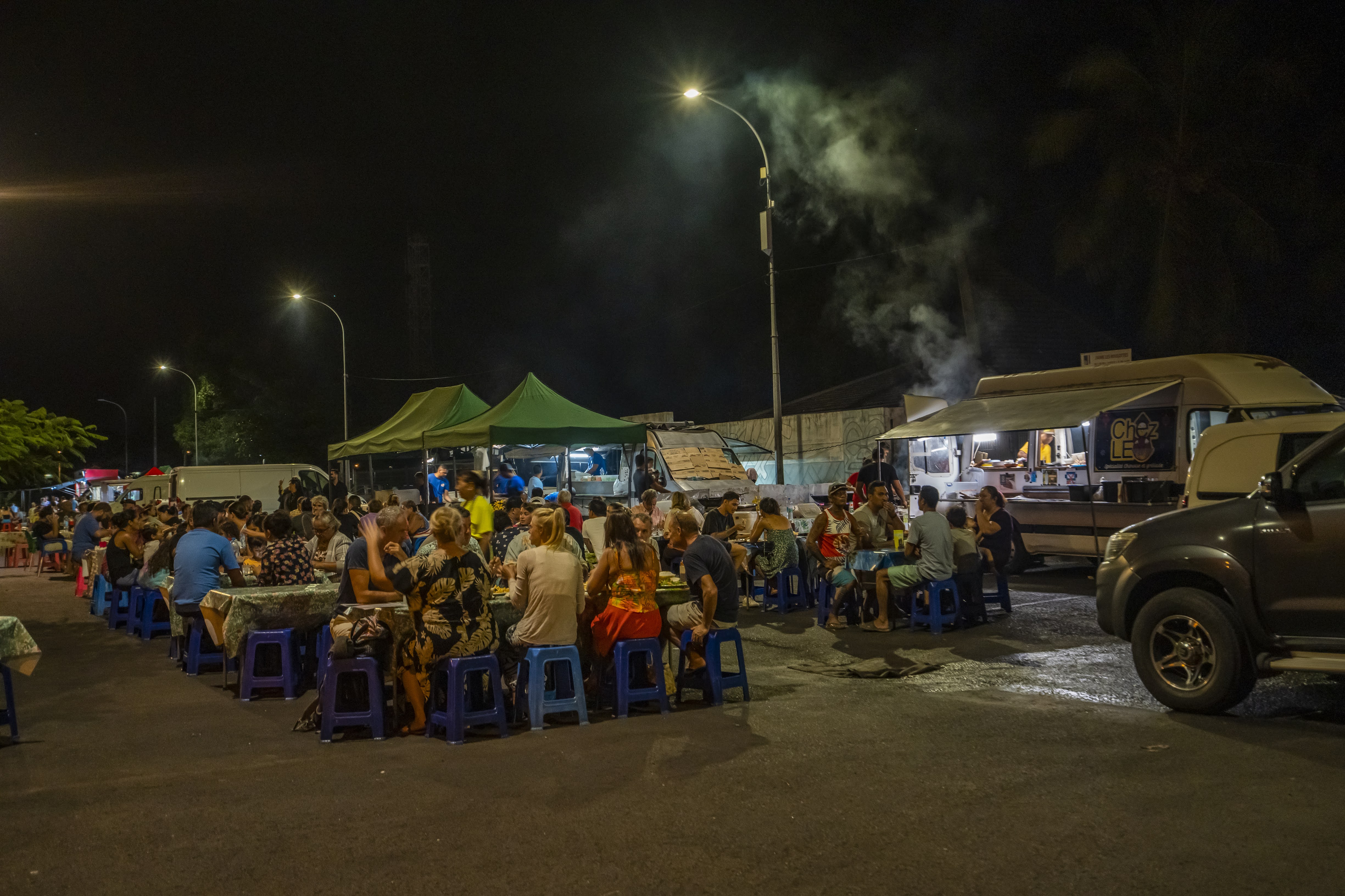 【日本語ガイド】ルロット（屋台）送迎ツアー