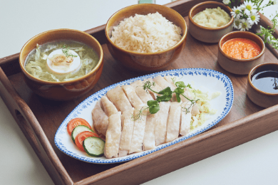 【日本語アシスタント】夜散歩♪ 世界一高級な？「チキンライスとラクサのディナー」と感激の２大ナイトショー満喫プラン！