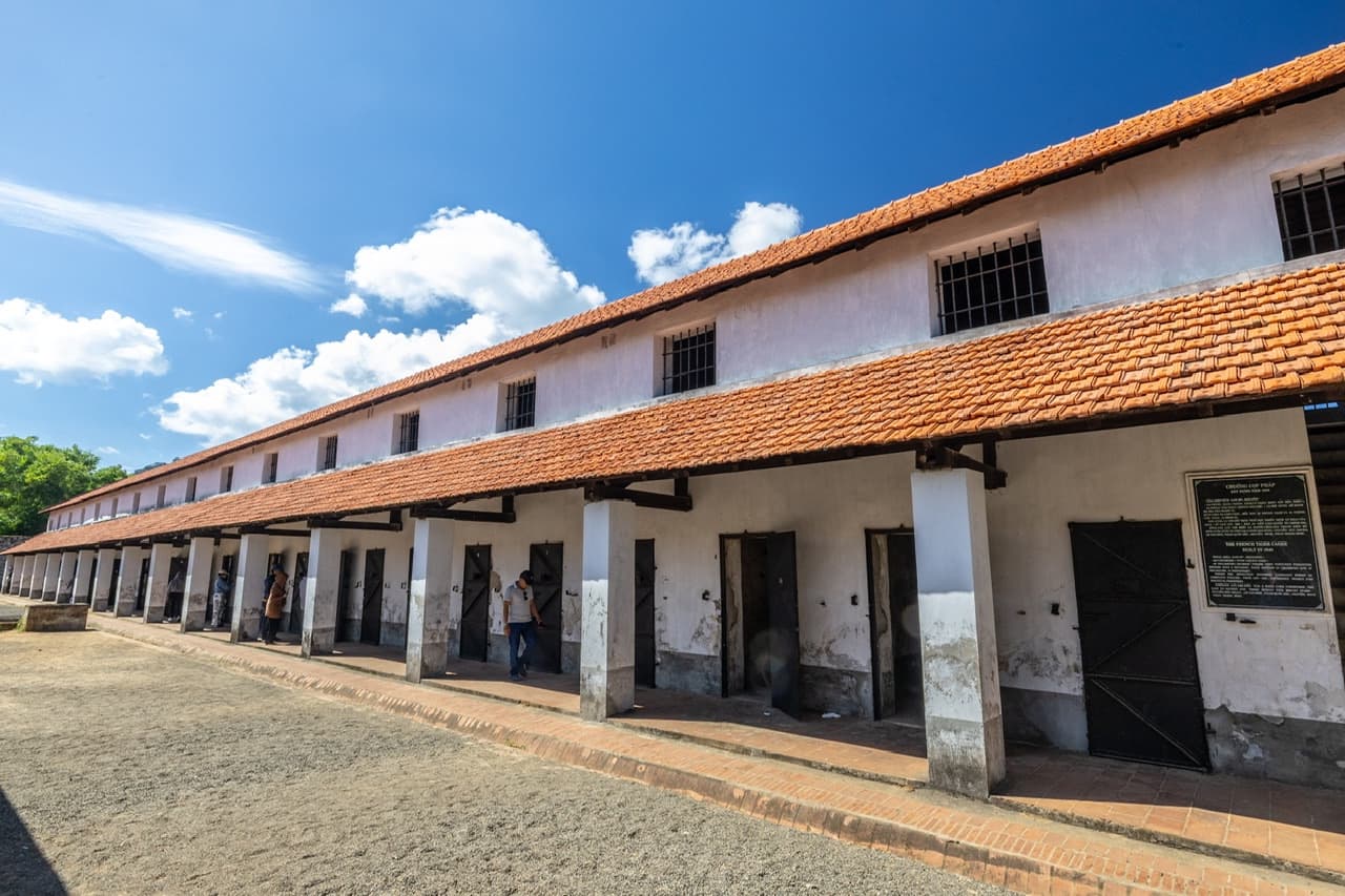 コンダオ歴史探訪<br>(英語ガイド/半日)